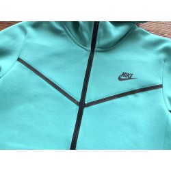 Nike Fleece Tech